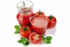 Томатный сок для здоровья женщины